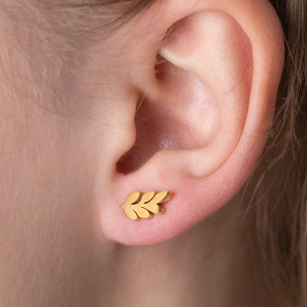 Smalki nagliņauskari zelta apdarē JOHANNA