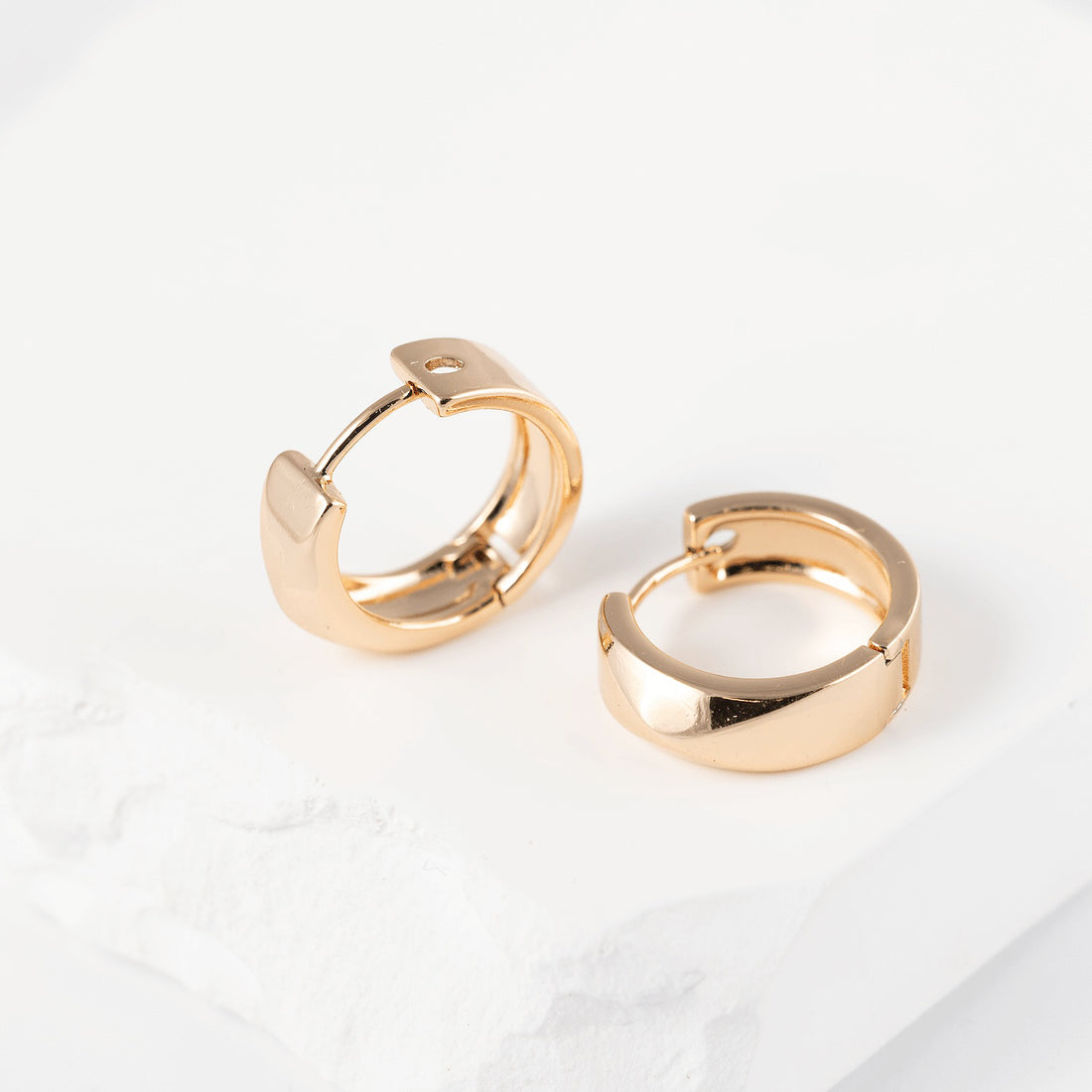 Antialerģiski riņķīšu auskari AVRIL