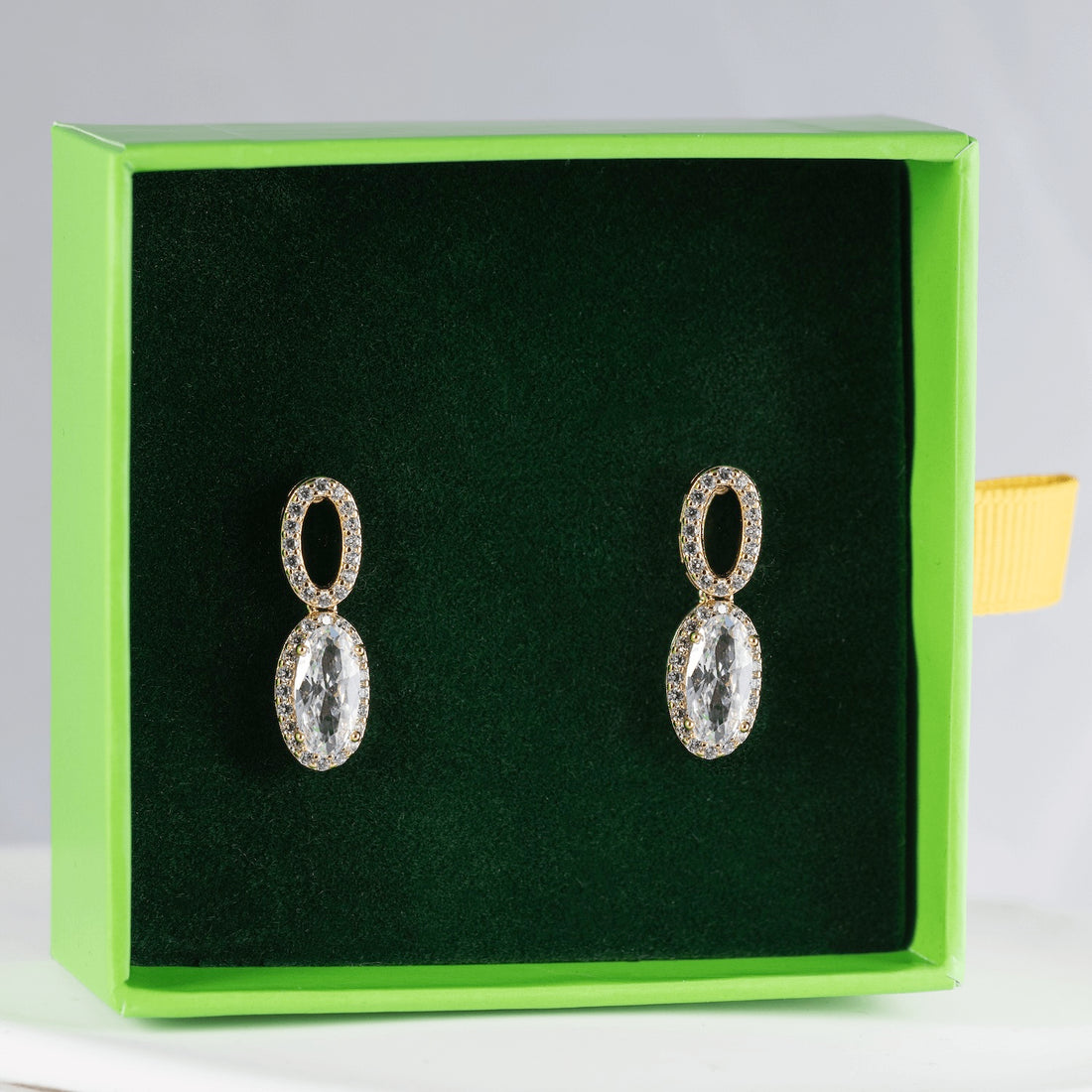 Smalki nagliņauskari ar kristāliem 'GUNTA'