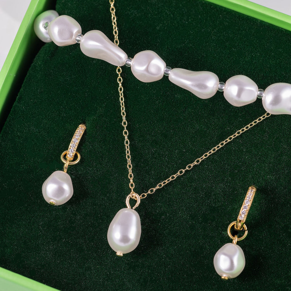 Жемчужный браслет с каплями