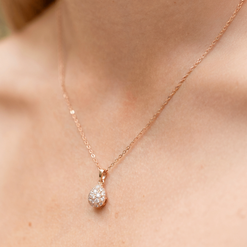 Kaklarota ar klasisku lāsītes kulonu ZELMA