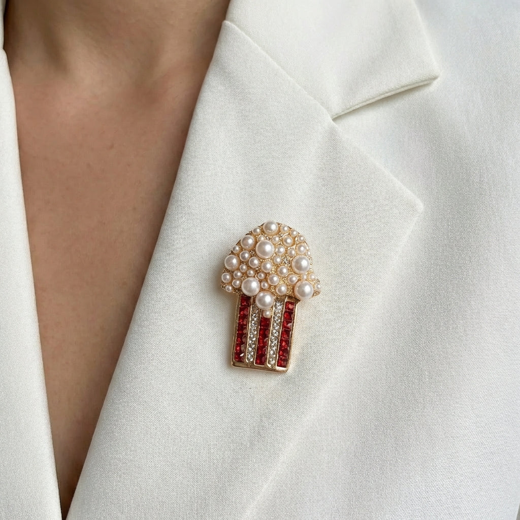 Broša gardēžiem un kino cienītājiem