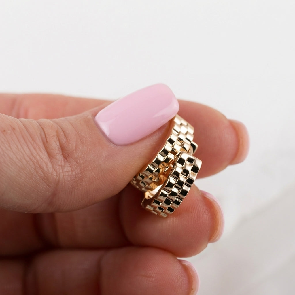 Antialerģisks materiāls derēs arī jutīgām ausīm.