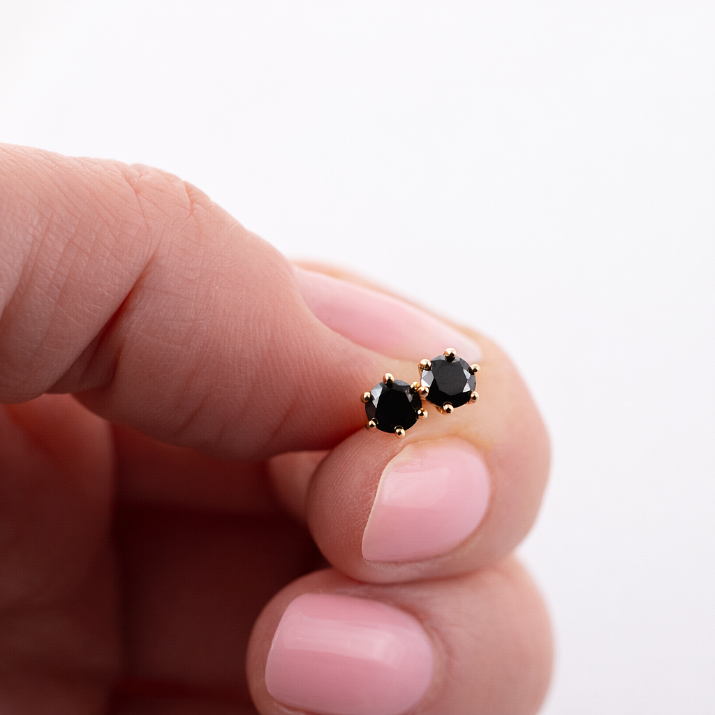 Antialergiski nagliņauskari ar melniem kristāliem 'ALISSON'